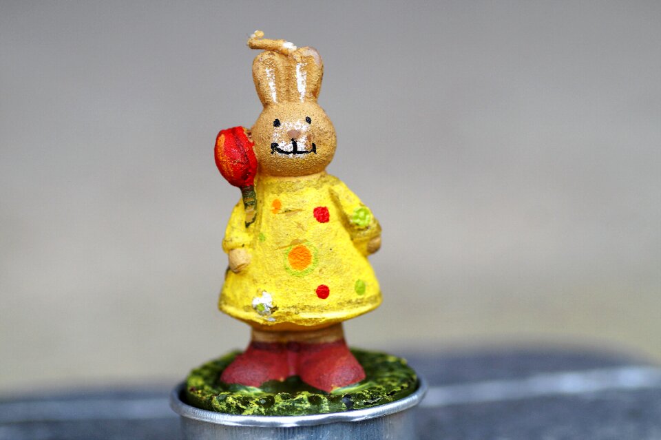 Hare easter yellow