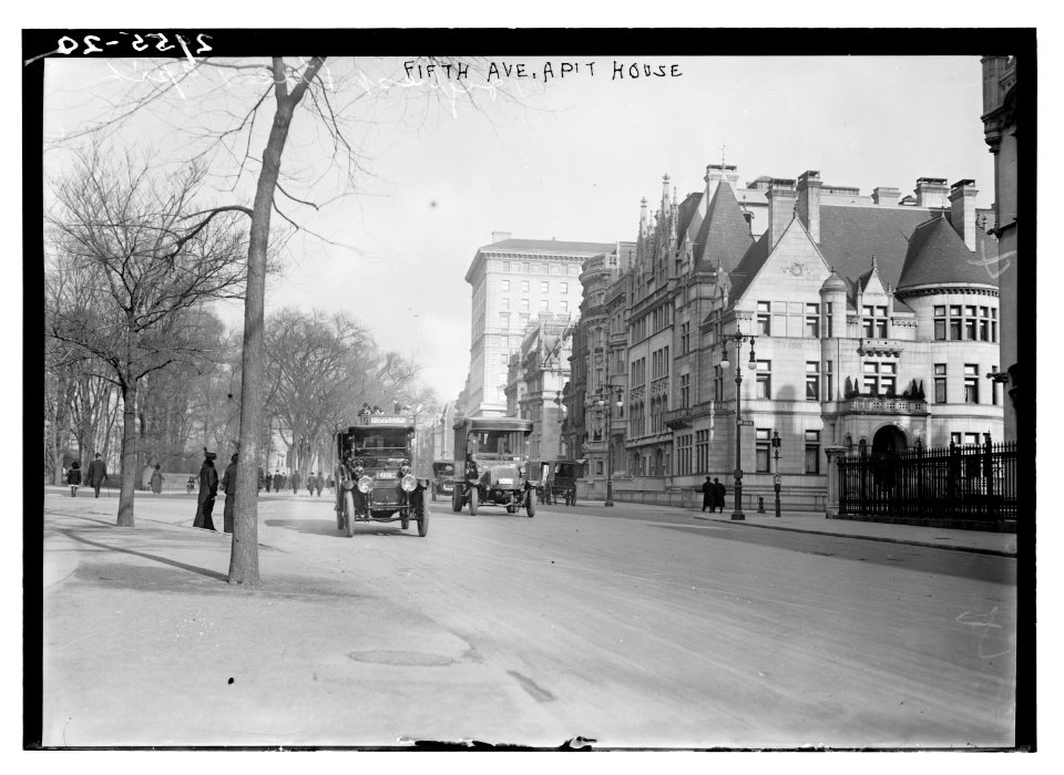 5th Ave. Ap't. House LCCN2014695159