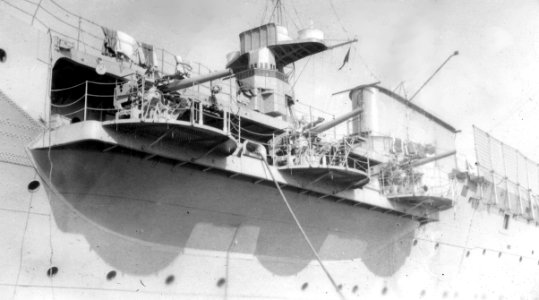 5in-25 guns on USS Saratoga (CV-3) c1927