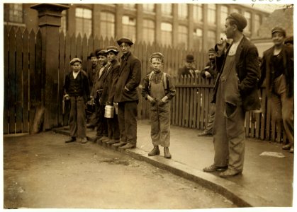 6 A. M., June 10, 1909. Boys going to work in Warren Mfg. Co., Warren, R.I. Plenty of youngsters here. LOC cph.3b09809