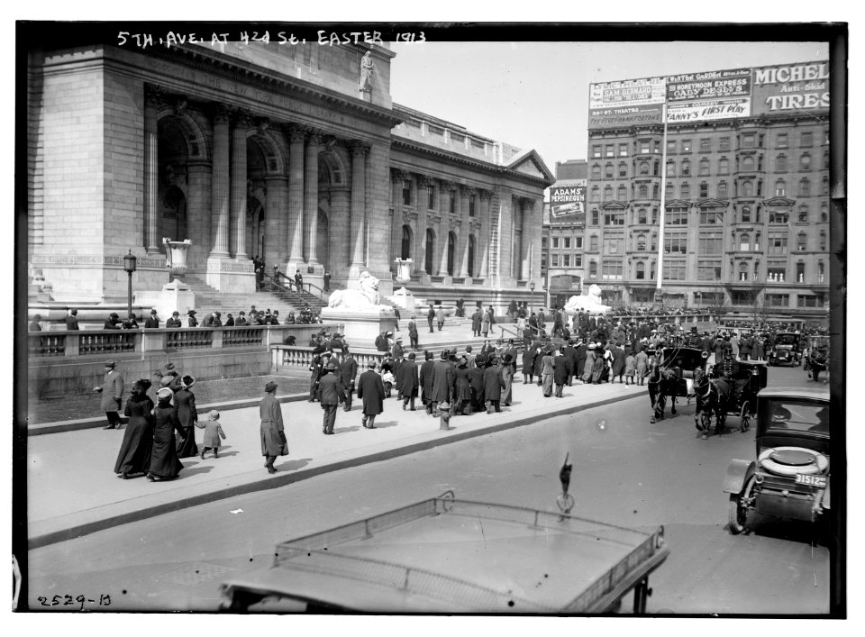 5th Ave at 42d (i.e., 42nd) St. - Easter, 1913 LCCN2014691099