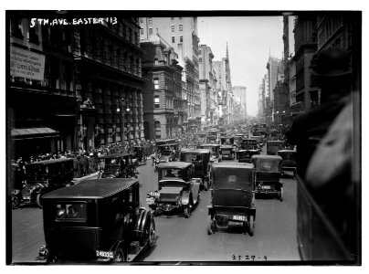 5th Ave. - Easter, '13 LCCN2014691098