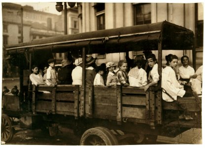 6-00 A.M. at Post Office Square, Truck load of tobacco workers bound for American Sumatra Tobacco Farm, S(outh) Windsor. They return about 7-00 P.M. LOC nclc.00723