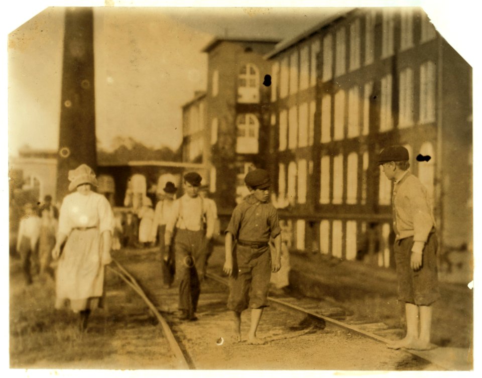 6-15 P.M., Going home from the Arkwright Mills, Spartenberg (sic), S.C. LOC nclc.02567