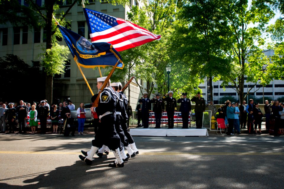 6th annual Chattanooga Armed Forces Day parade 150501-N-AT895-209