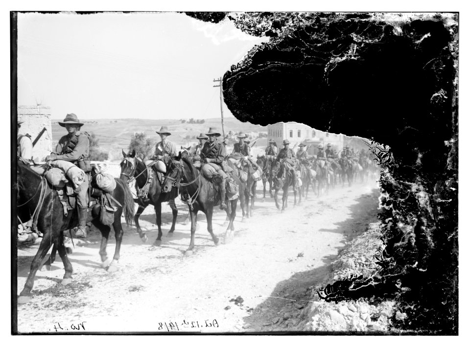 6th Australian light-horse regiment leaving Jerusalem for demobilisation camp. Oct. 12th, 1918 LOC matpc.08118