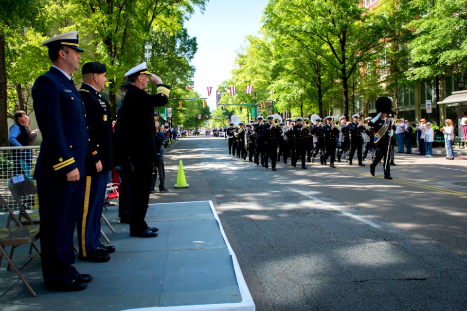 6th annual Chattanooga Armed Forces Day parade 150501-N-AT895-197