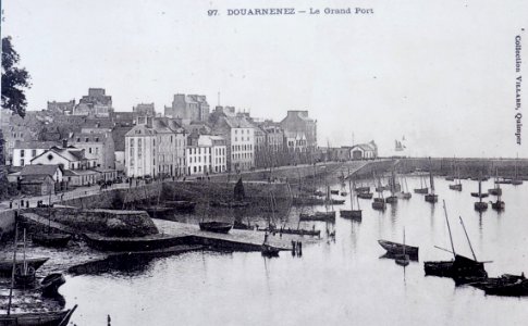 687 Douarnenez