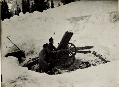 7,5 cm Gebirgsgeschütz M15 auf Bambestaplateau. (BildID 15574640)