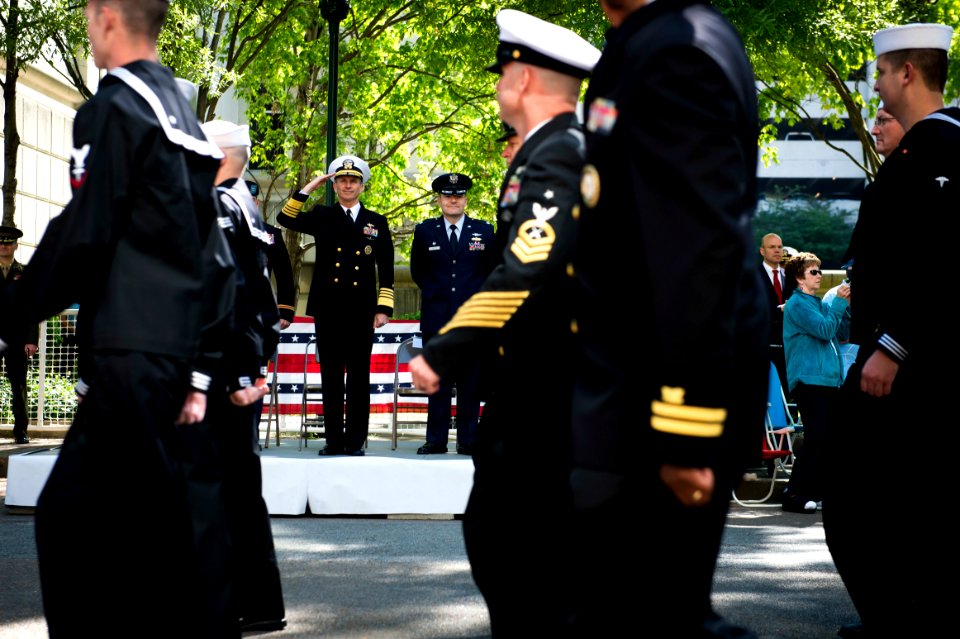 6th annual Chattanooga Armed Forces Day parade 150501-N-AT895-219