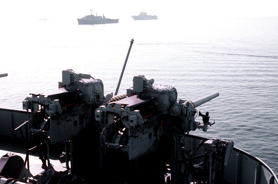7.6 cm gun mount on Spanish attack transport Aragon (L22) 1981