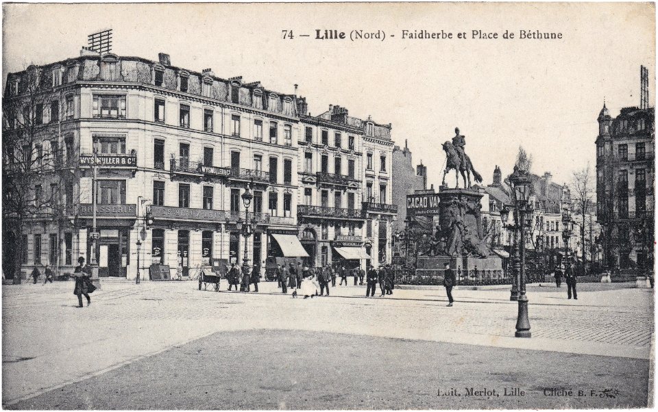 74 — Lille (Nord) – Faidherbe et Place de Béthune