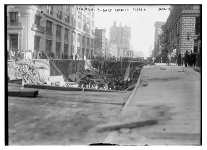 7th Ave. subway cave-in, 9-22-15 LCCN2014699894