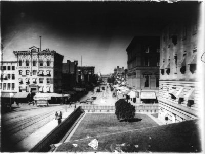 7th and 9th St., N.W., Wash., D.C.-Looking up F Street (from 9th St. to 7th St.) LCCN96509534