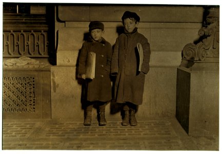 8 P.M. Friday, March 5, 1909. Charlie Gilstein, 9 years old. Philip Gilstein, 12 years old. Hartford, Conn. LOC nclc.03280