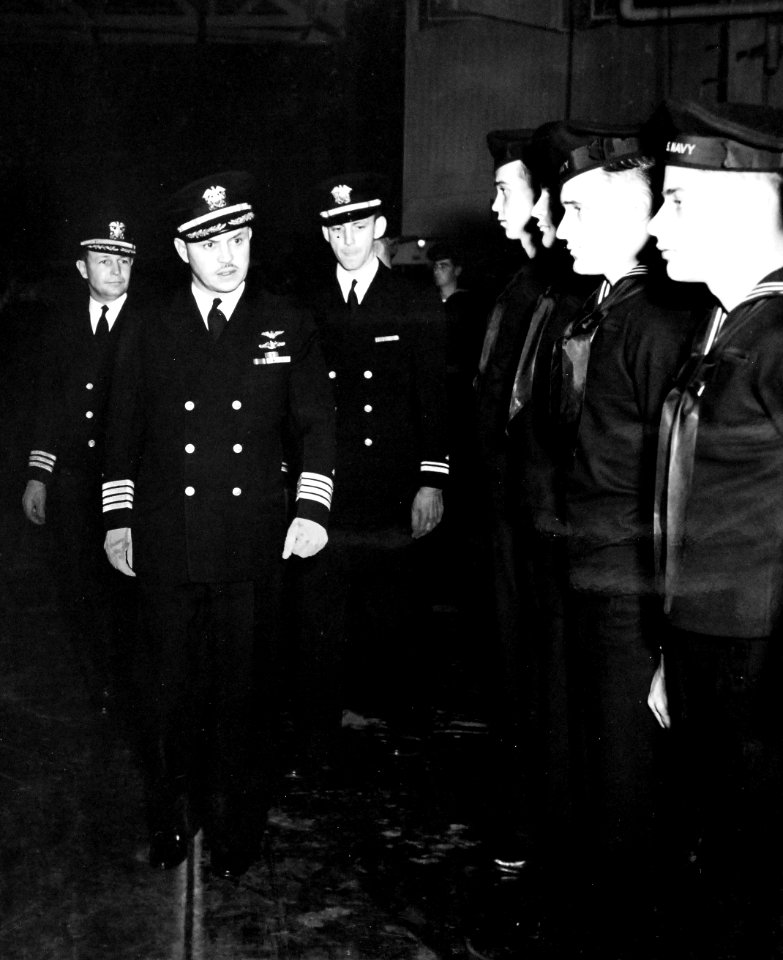 80-G-218334 Hugh H. Goodwin USS Gambier Bay
