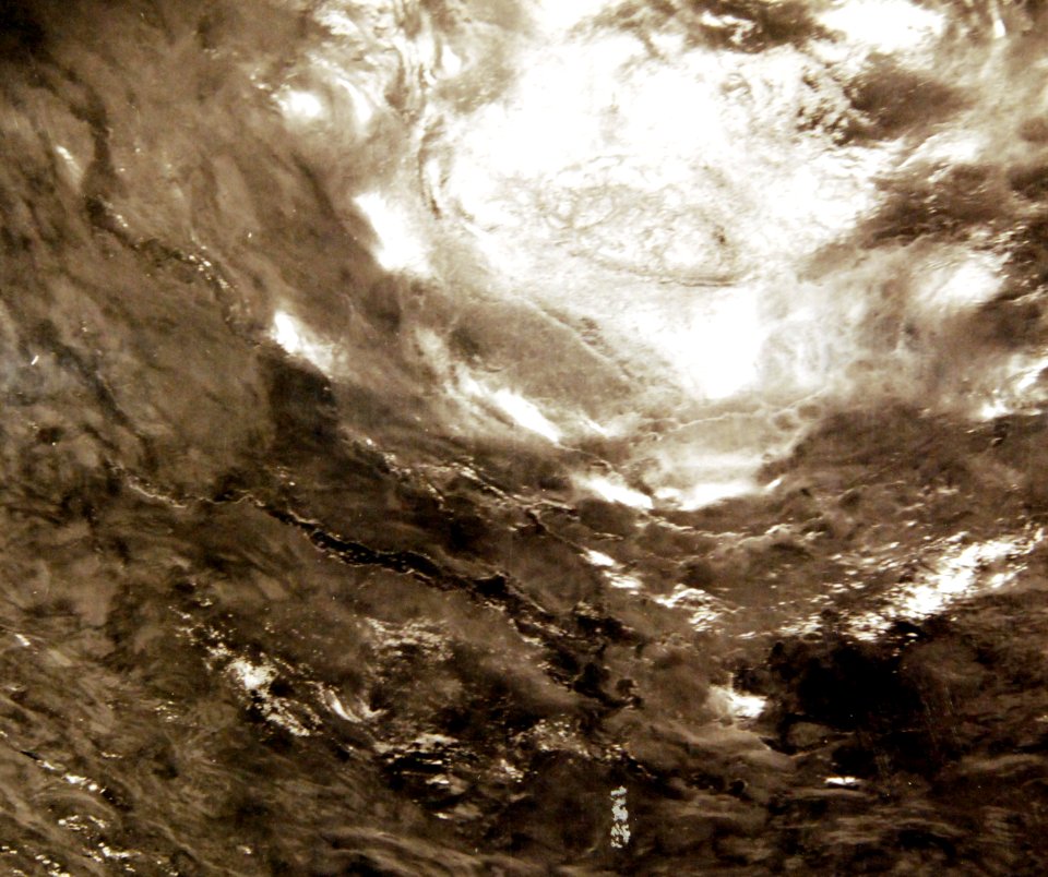 80-G-208594 (35187518830)