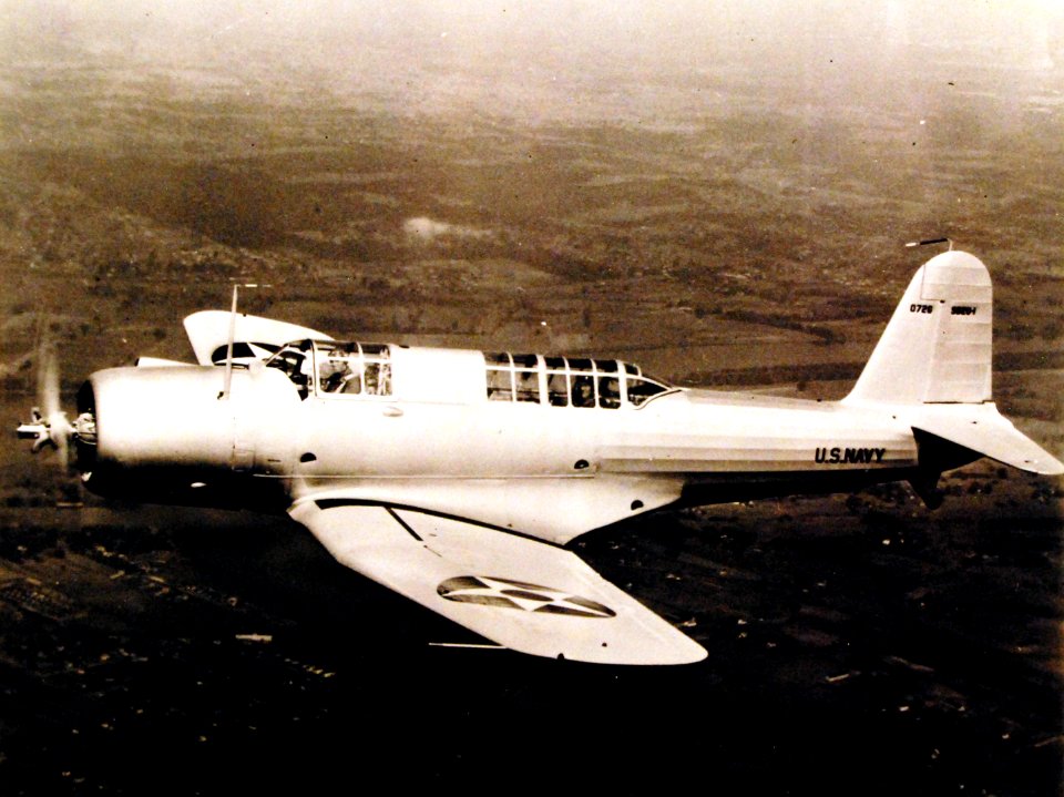 80-G-2425 (24665342782)