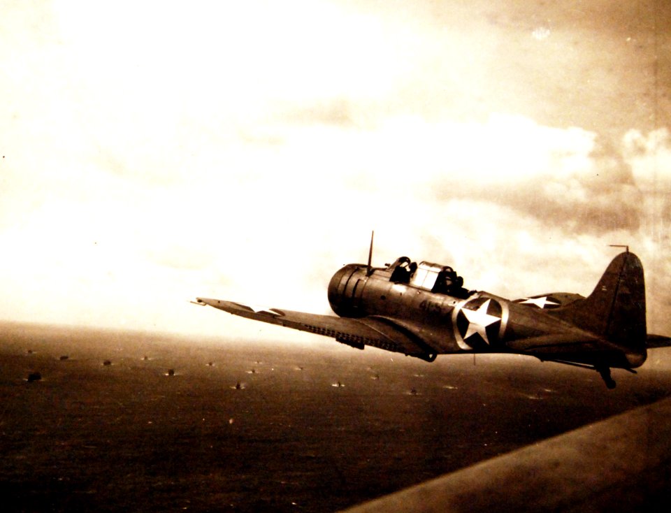 80-G-30218 (35103305556)