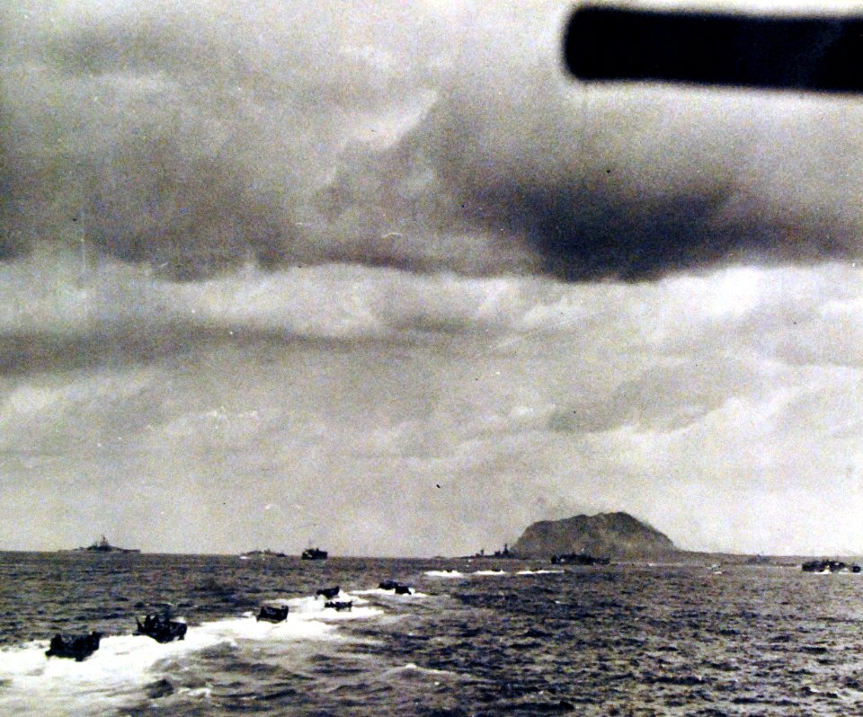 80-G-304822 (23871443494)