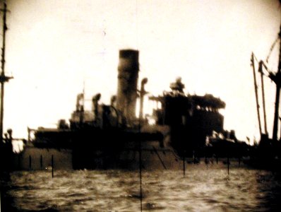 80-G-33192 (31628278935)