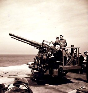 80-G-41729 (26941633805)