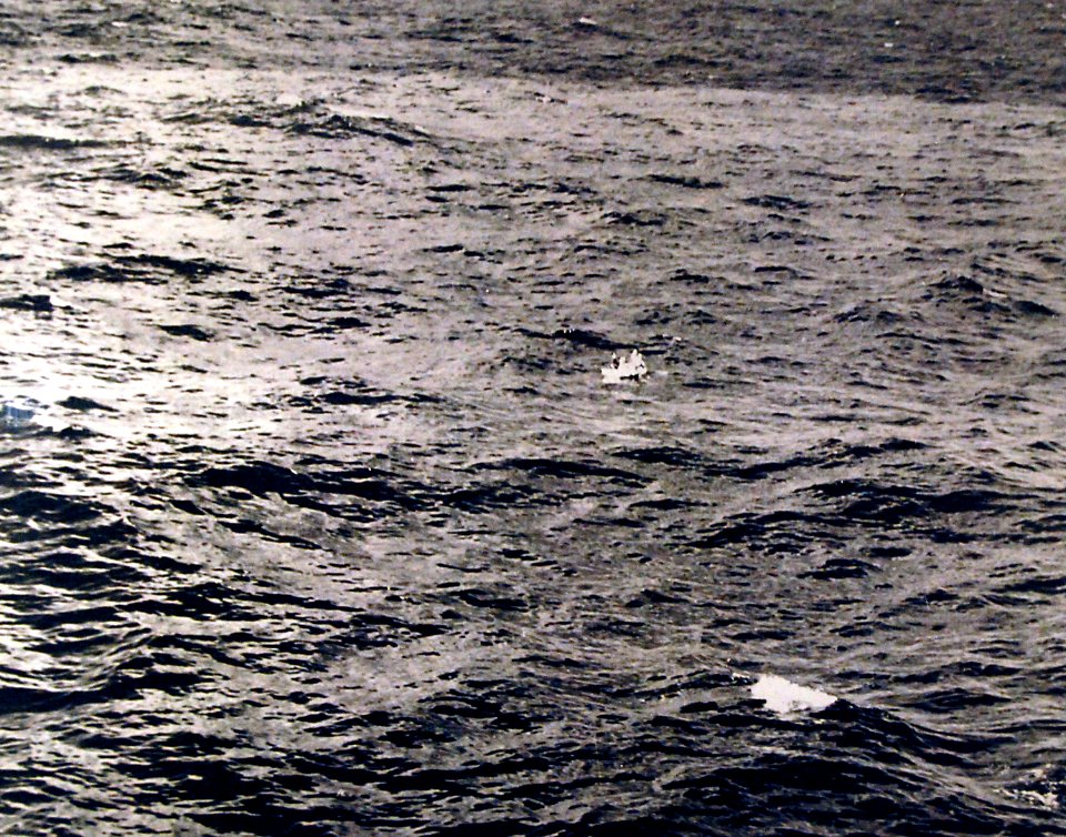 80-G-41875 (26873435371)