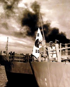 80-G-421987 (32384992301)