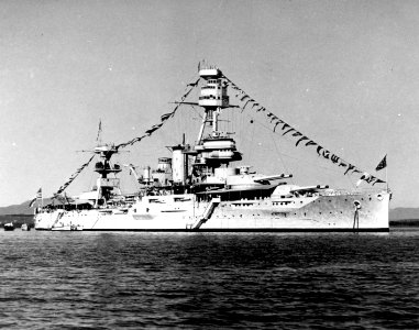 80-G-464121 (24607596876)