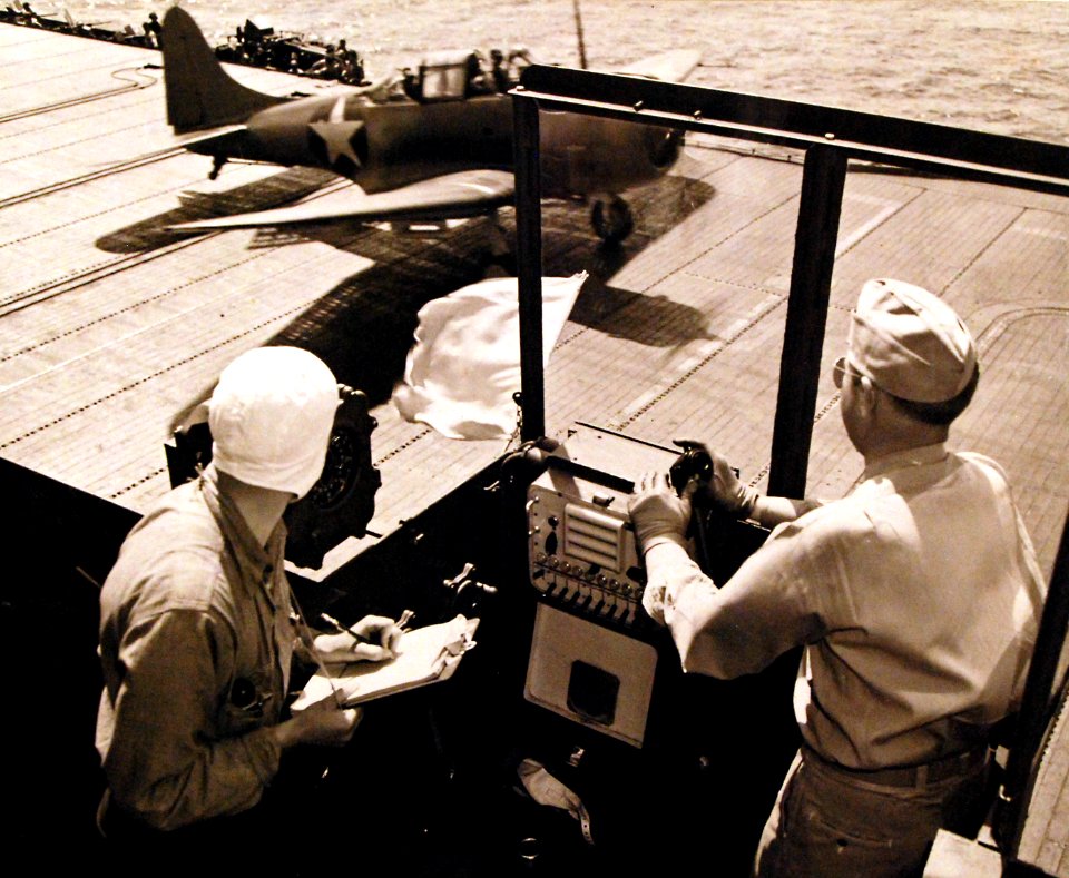 80-G-54490 (28420228175)