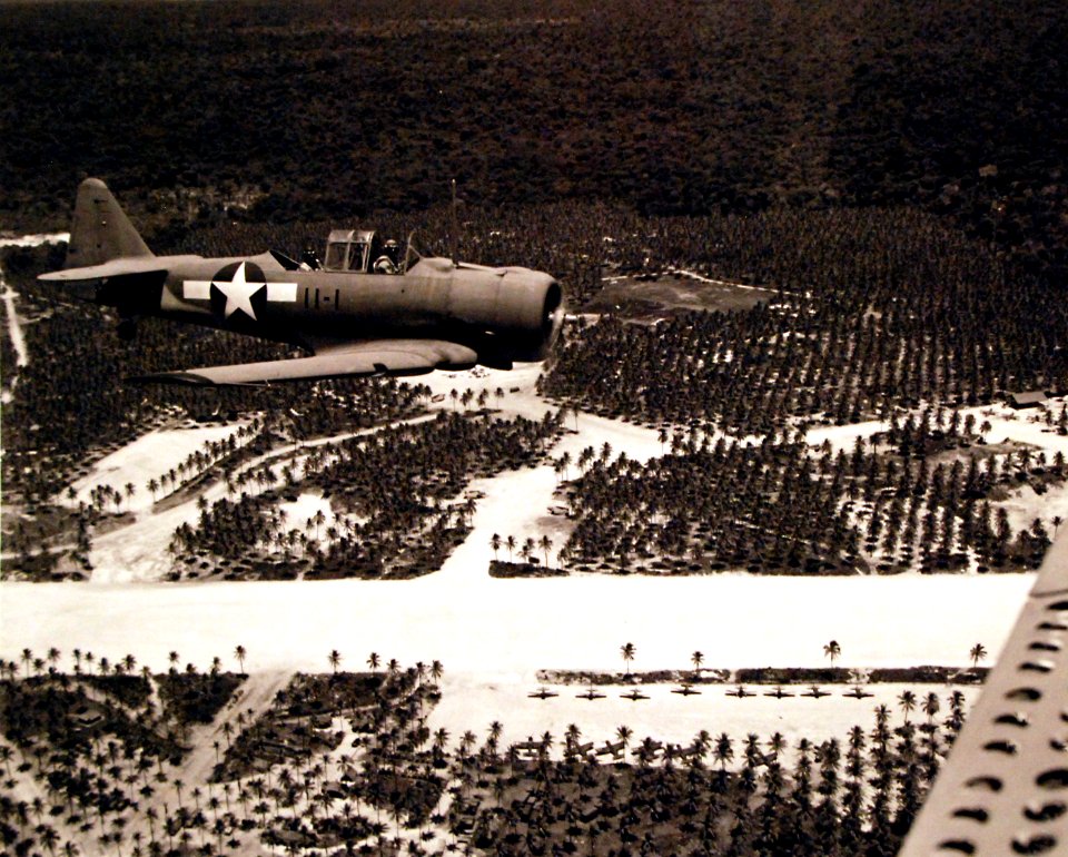 80-G-54731 (31182982845)