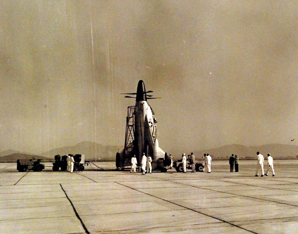 80-G-648688 (31823079393)