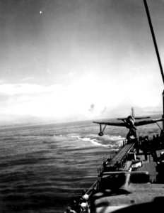 80-G-74832 (40223733192)