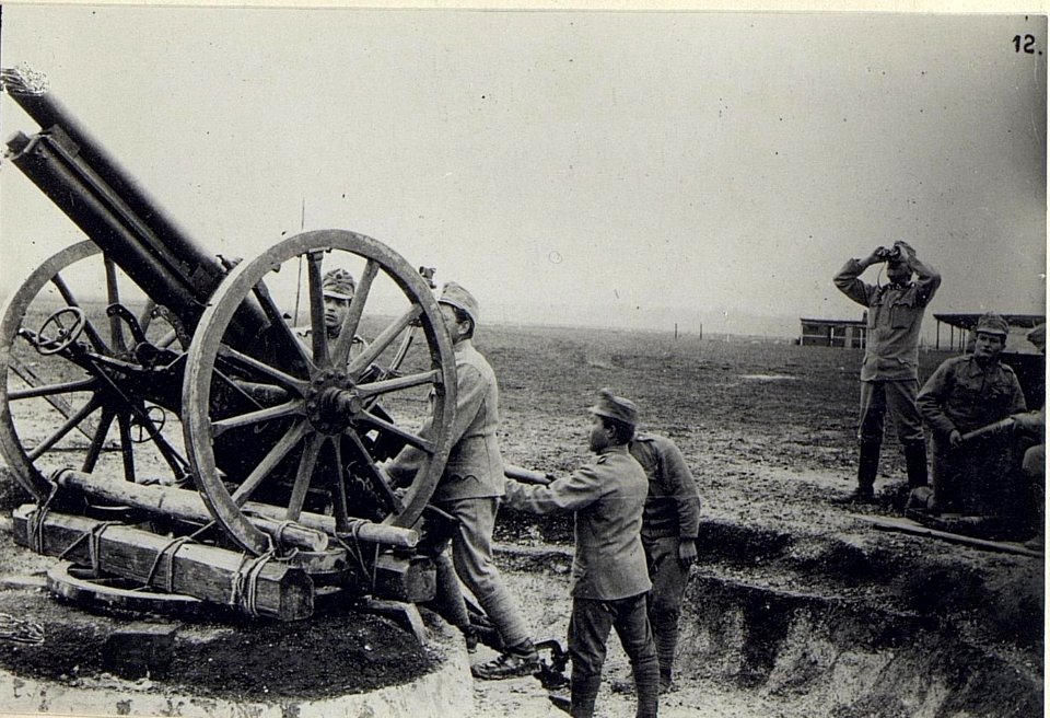 8cm M.05 Feldkanone mit abgenommenen Schild als Flugzeug-Abwehrgeschütz (BildID 15720934)