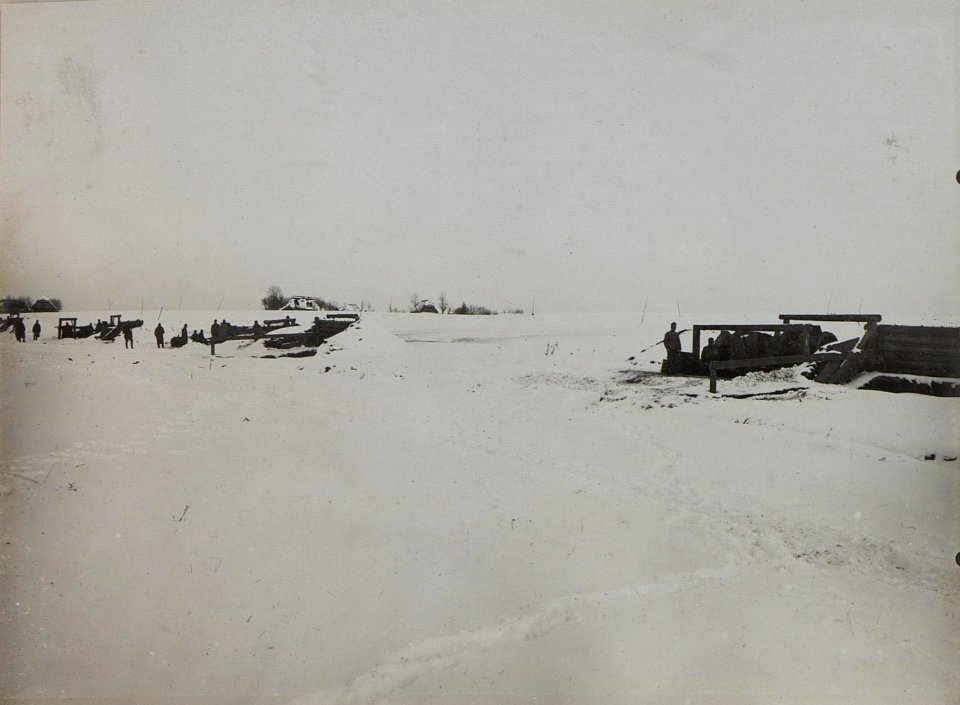 9 cm Feldkanonen Regiment 30-2 in Kotolistrika. (BildID 15448717)