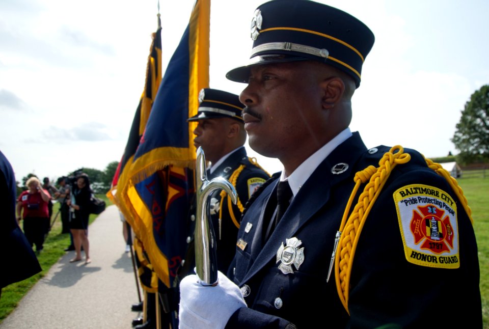 9-11 ceremony at Fort McHenry 140911-N-WX580-017