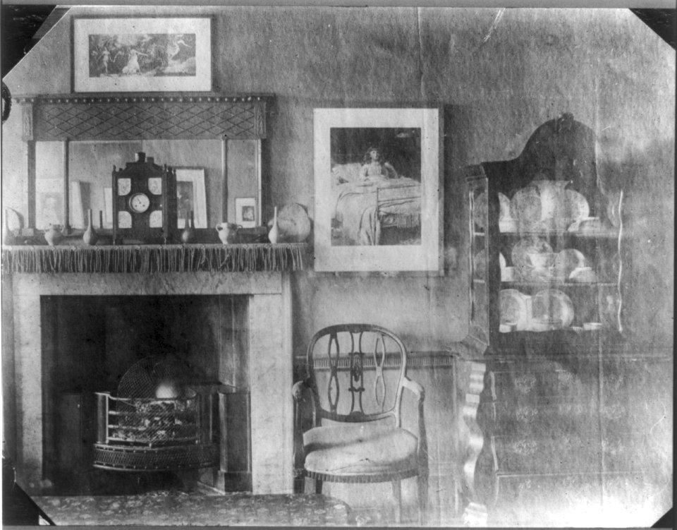 96 Cheyne Walk - Dining room - Peacock blue distemper. The little white girl was painted in this room. Whistler also used the room as a studio LCCN2009630607