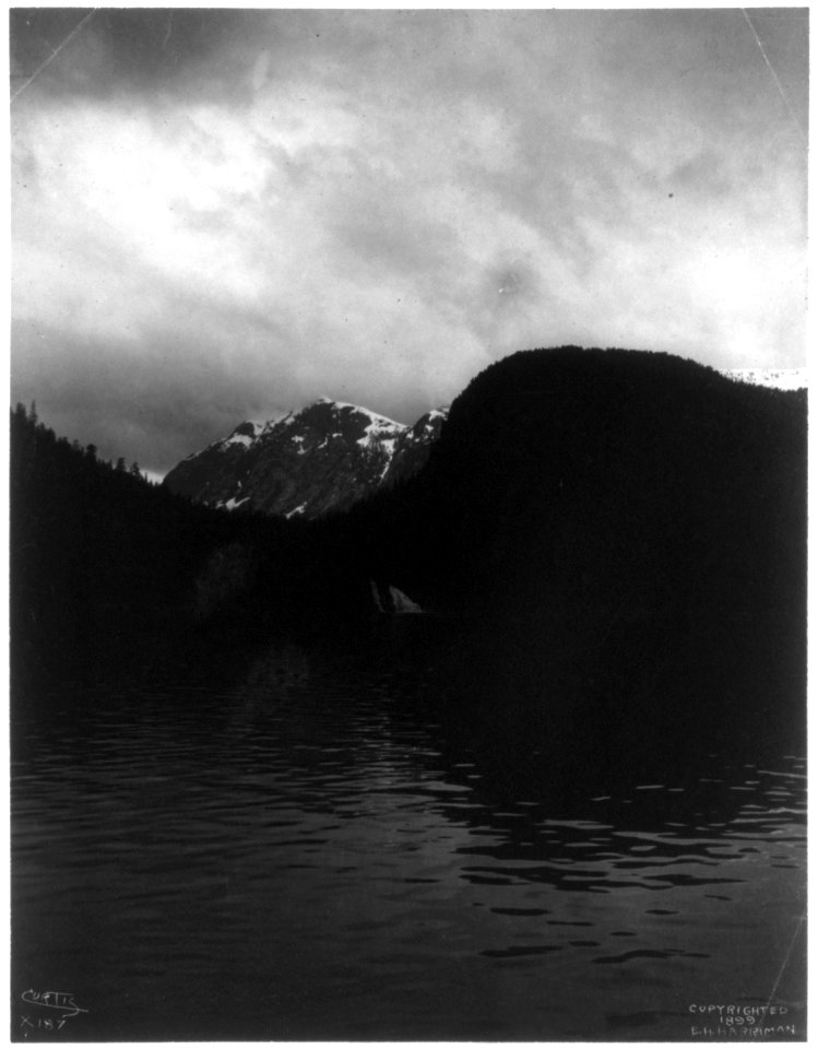 A Hanging Valley, Frazer Reach, (Alaska) LCCN2004672393