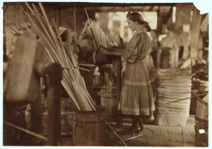 A Basket Factory, Evansville, Ind. Girls Making Melon Baskets. LOC cph.3b05699