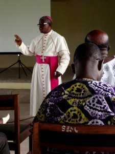 A bishop teaches an interfaith community group about the importance of sustainable fishing, Takoradi, Ghana (14467062302)