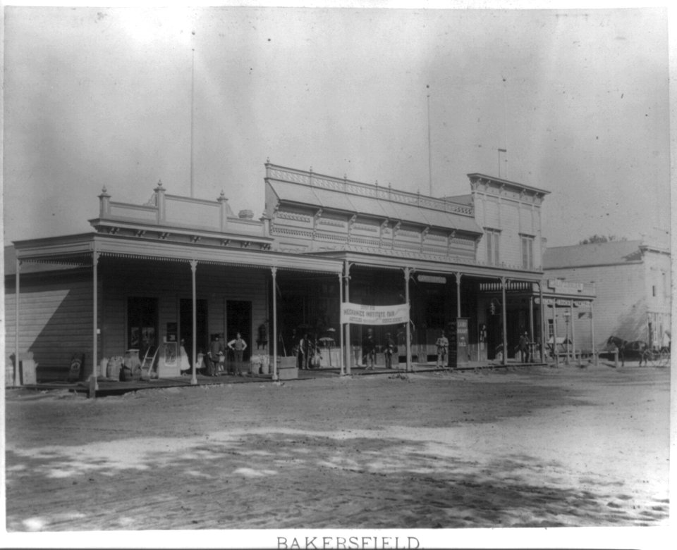 A block on Chester Ave., Bakersfield. LCCN2016651035
