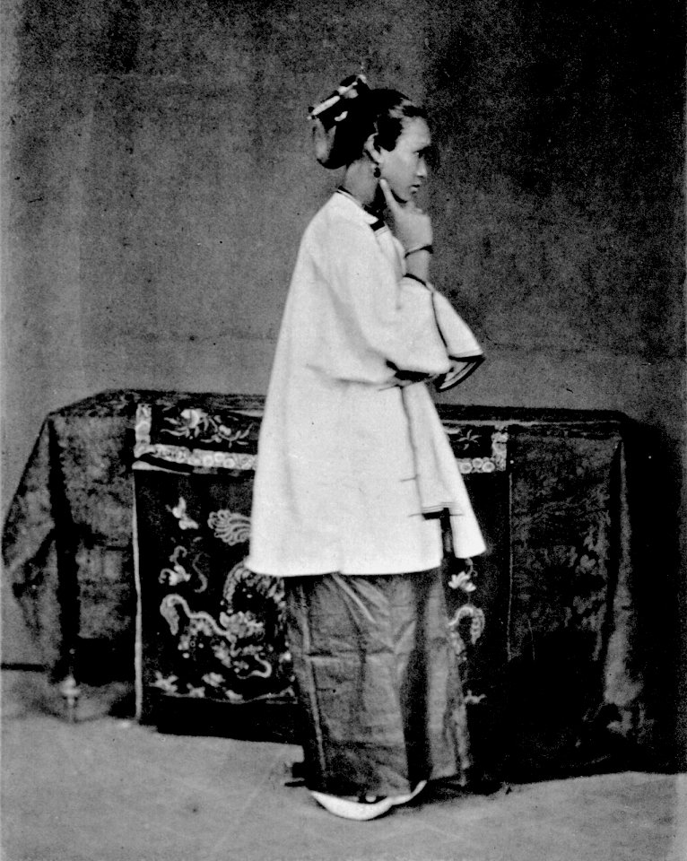 A CANTON LADY