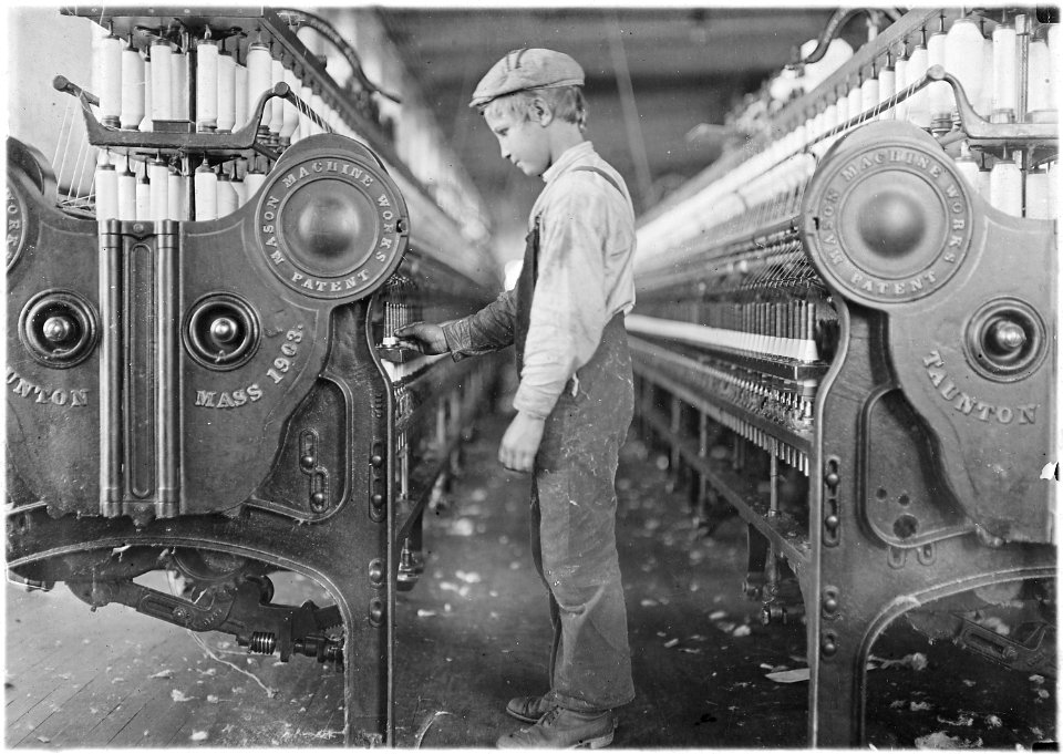A doffer in Lincolnton Mill. Lincolnton, N.C - NARA - 523112