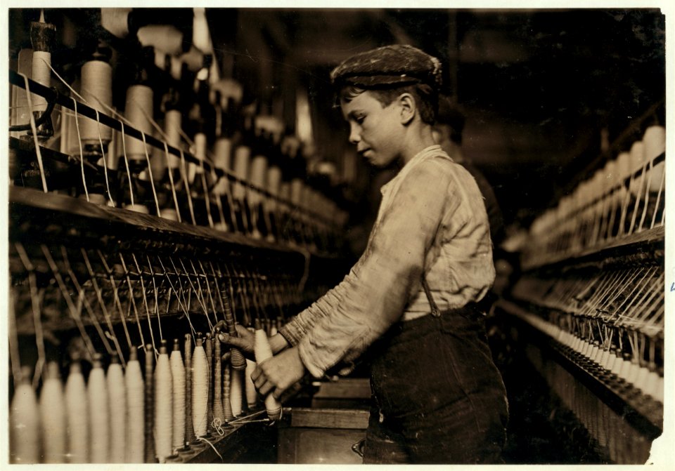 A doffer boy in Globe Cotton Mill, Augusta, Ga. LOC cph.3a32052