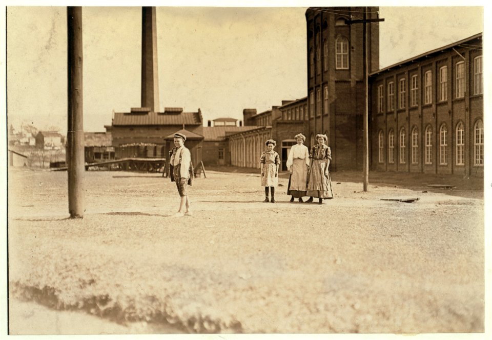 A few of the youngsters in the Manchester Cotton Mills, Macon, Ga. I was not allowed to go inside. See photos 517 to 520. LOC nclc.01611