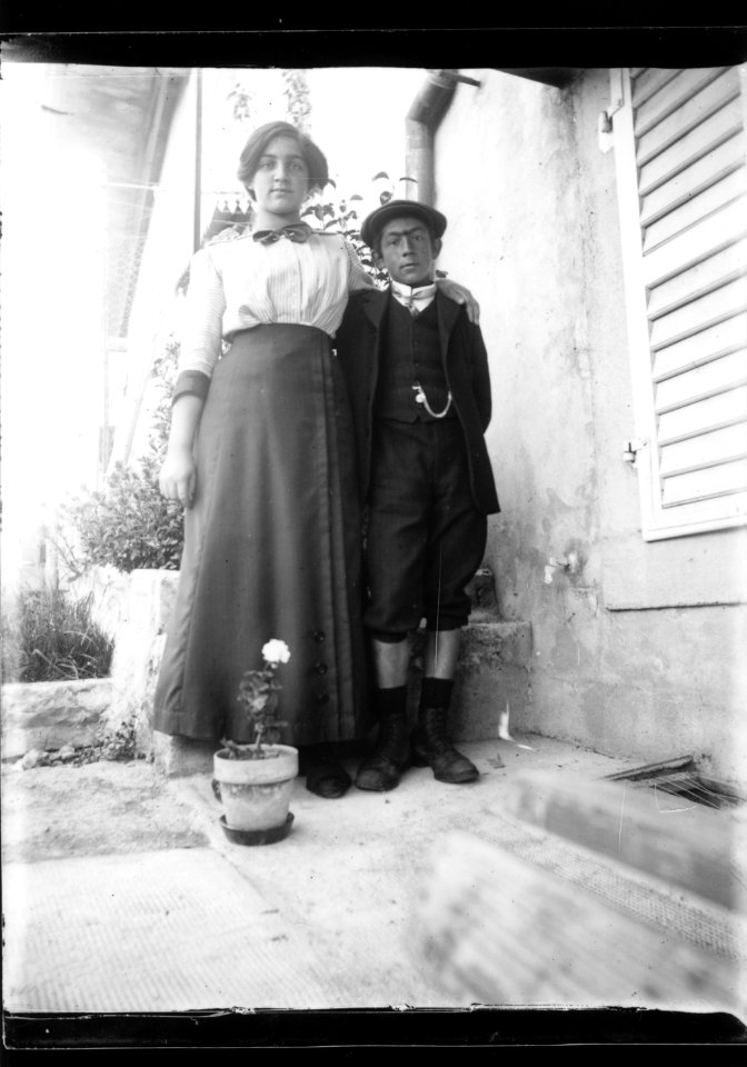 ArCJ - 1 femme, 1 garçon - 137 J 2650 a