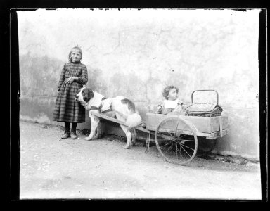 ArCJ - 1 fille, 1 enfant - 137 J 1364 a