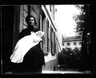 ArCJ - 1 femme, 1 enfant - 137 J 412 a