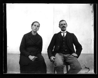 ArCJ - 1 femme, 1 homme - 137 J 1502 a
