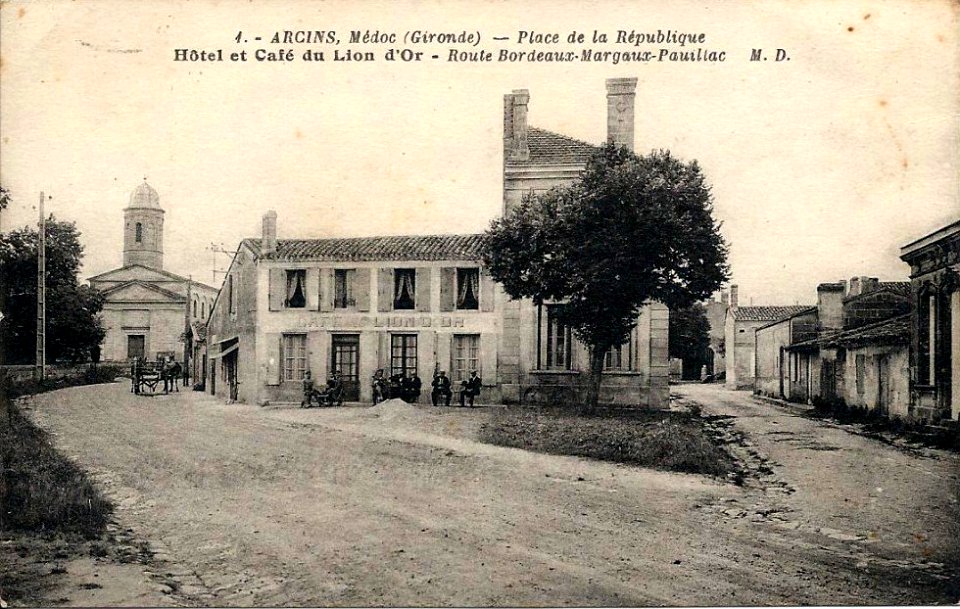 Arcins - bourg 1